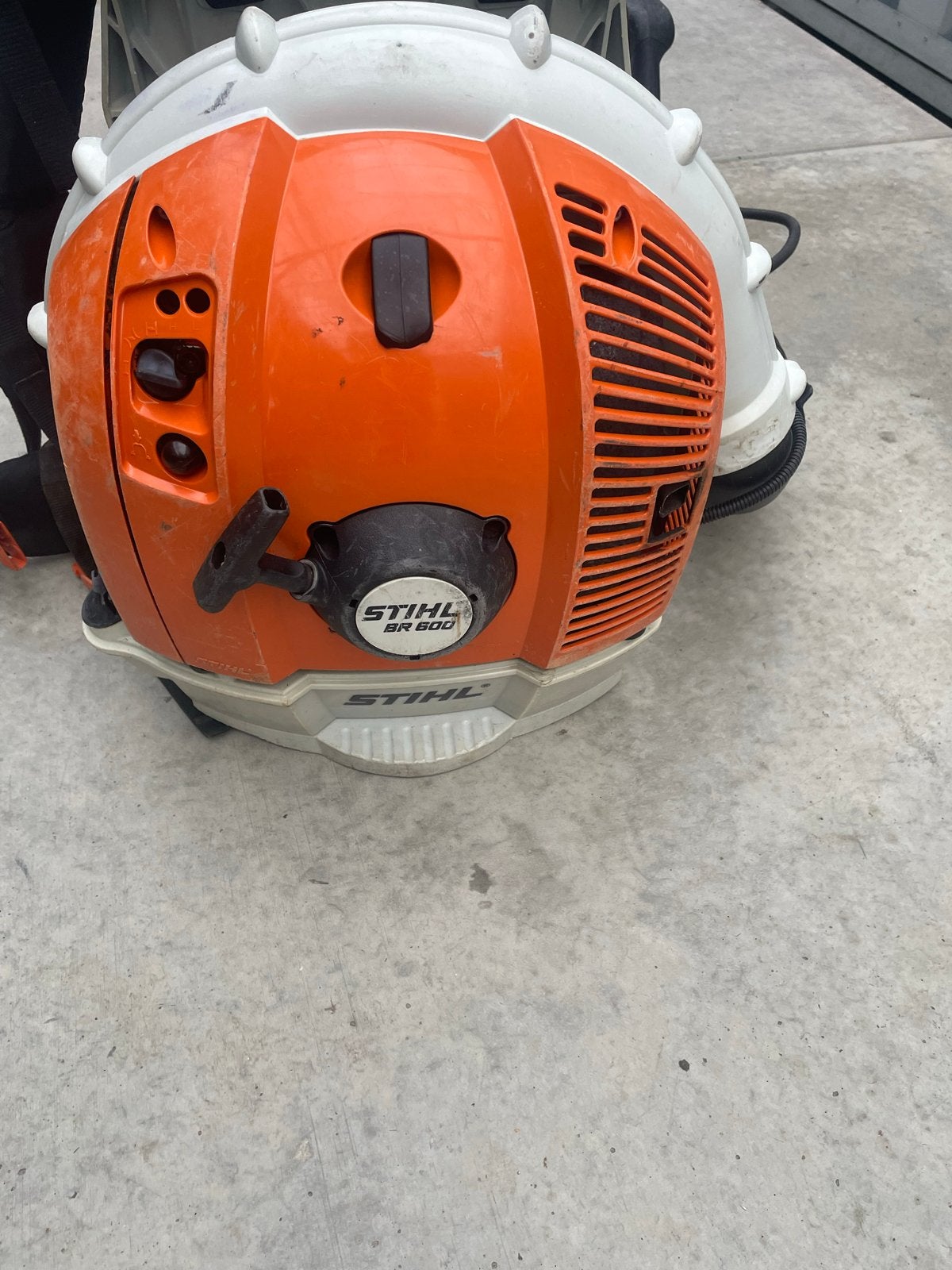 Stihl bladblazer BR 600 - Loopt zeer goed, Ophalen, Gebruikt, Benzine, Ruggedragen