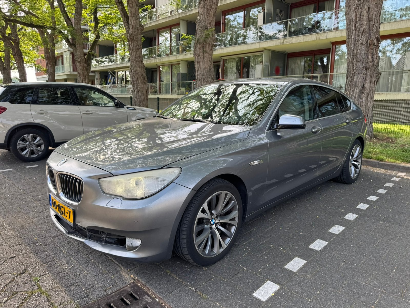 BMW 5-Serie GT 3.0 535I AUT 2009 Grijs, Automaat, Achterwielaandrijving, Beige, 4 stoelen
