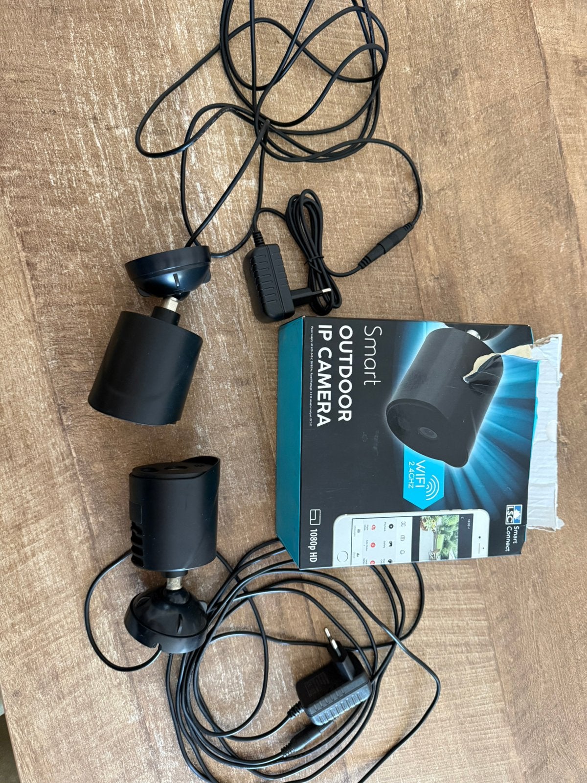2 nette outdoor camera’s, Audio, Tv en Foto, Videobewaking, Zo goed als nieuw, Ophalen