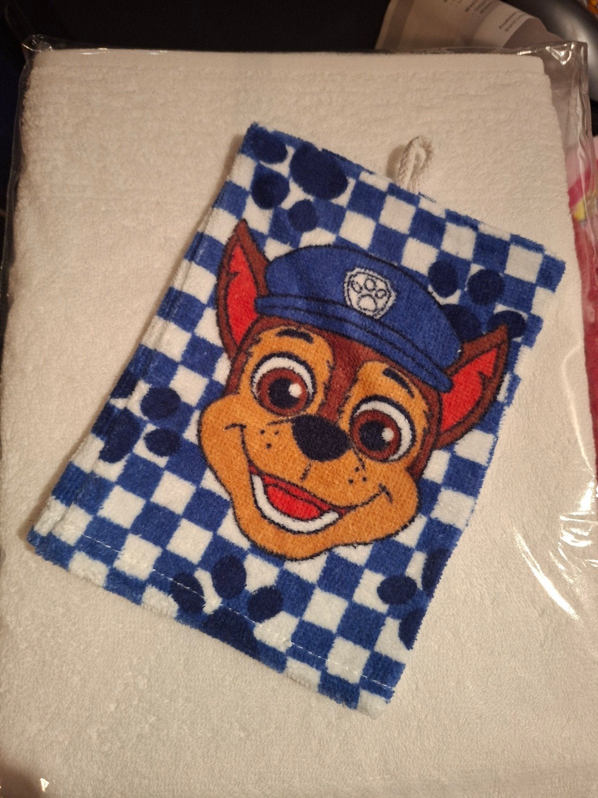 Disney Handdoek met Washandje en geborduurde naam, Ophalen of Verzenden, Nieuw