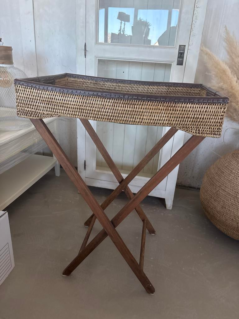 Rattan dienblad op inklapbare staander 45x66x84 cm, Huis en Inrichting, Woonaccessoires | Dienbladen, Ophalen of Verzenden, Gebruikt