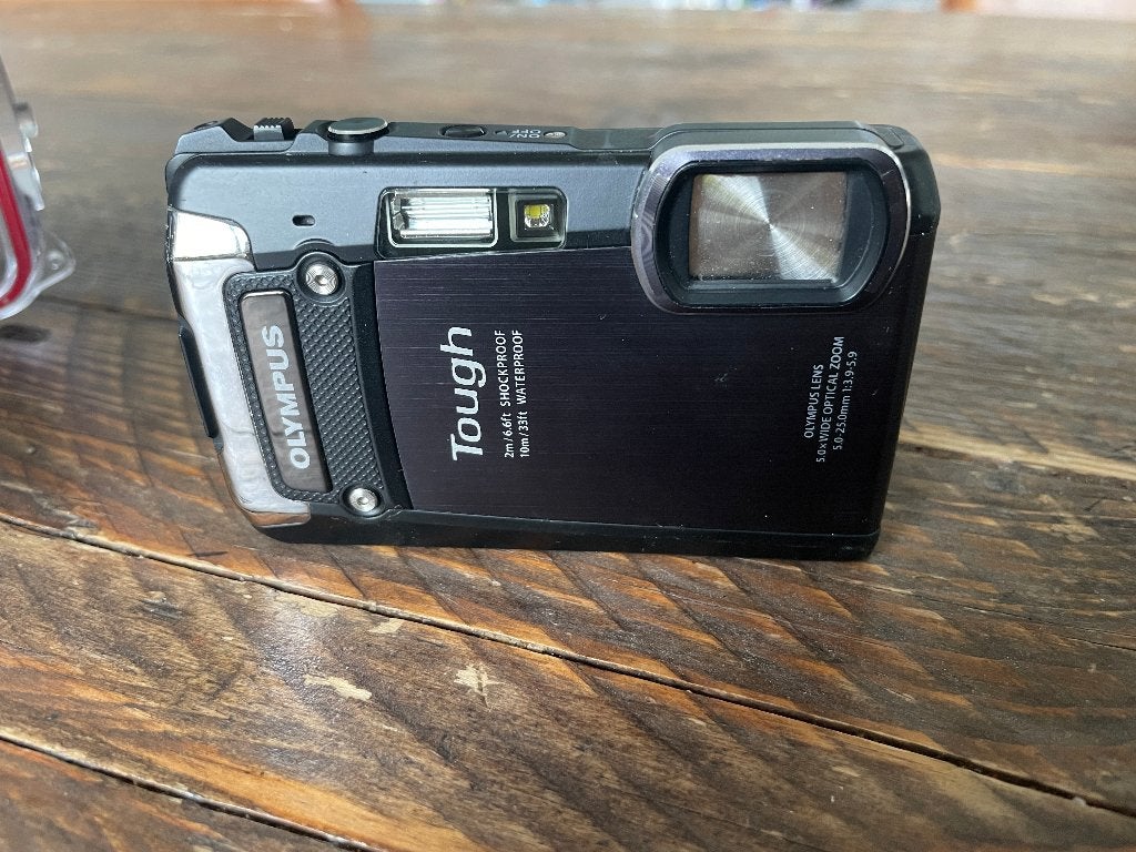 Olympus Tough onderwater camera met behuizing, Watersport en Boten, Ophalen of Verzenden, Zo goed als nieuw, Onderwaterhuis of Camera