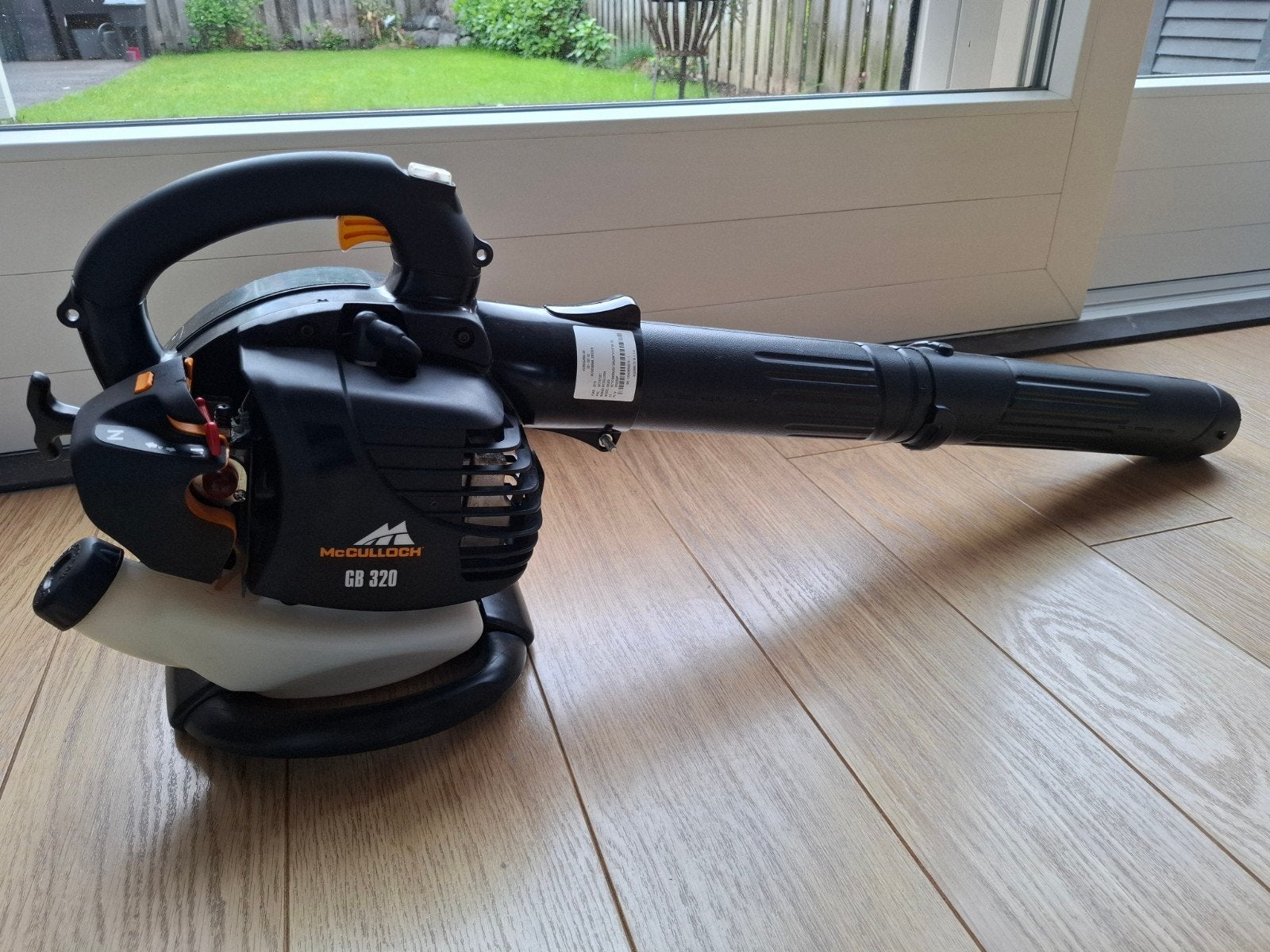 McCulloch GB 320 Bladblazer - Benzine, Handgedragen, Tuin en Terras, Bladblazers, Ophalen, Benzine, Gebruikt, Handgedragen