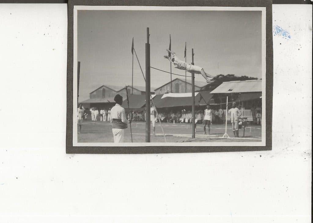 Ned Indie Belawan Marine Sportfeesten Polsstokhoogspringen I, Verzamelen, Ophalen of Verzenden, 1920 tot 1940, Ongelopen, Buiten Europa