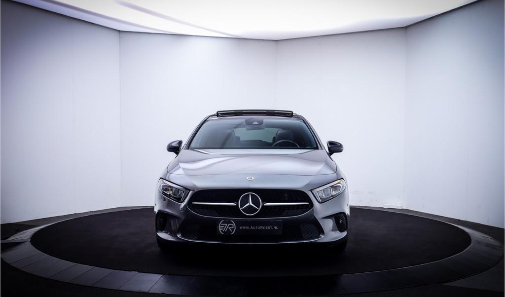 Mercedes-Benz A-Klasse 180 Aut Advantage PANO | WIDESCREEN |, 136 pk, Gebruikt, 4 cilinders, Leder en Stof