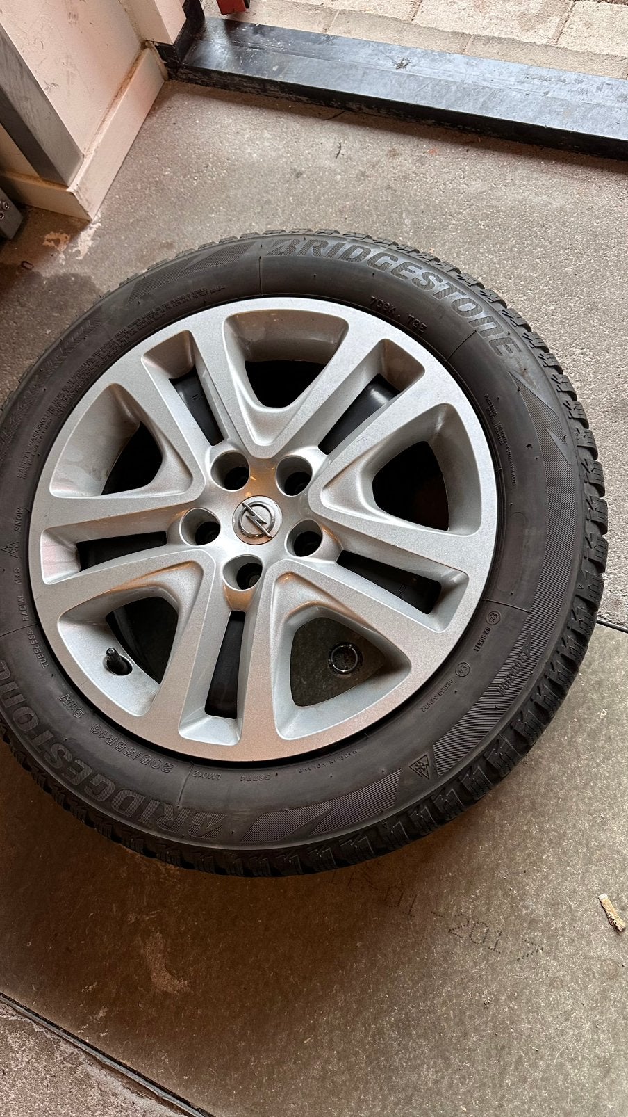 Winter Bridgestone banden met velgen, Ophalen, 16 inch, Banden en Velgen, 205 mm