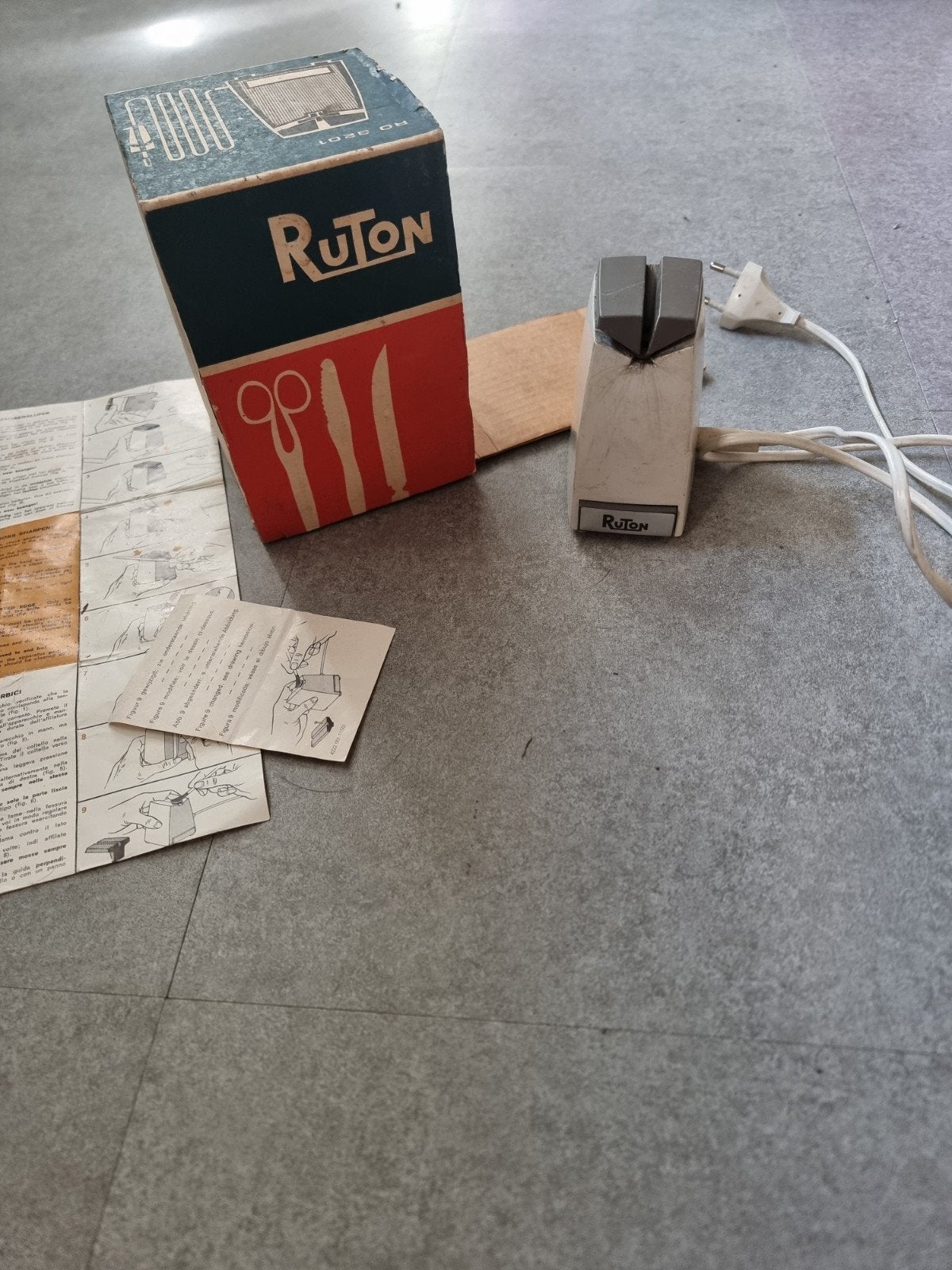 Vintage Ruton elektrische messenslijper met doos, Ophalen of Verzenden