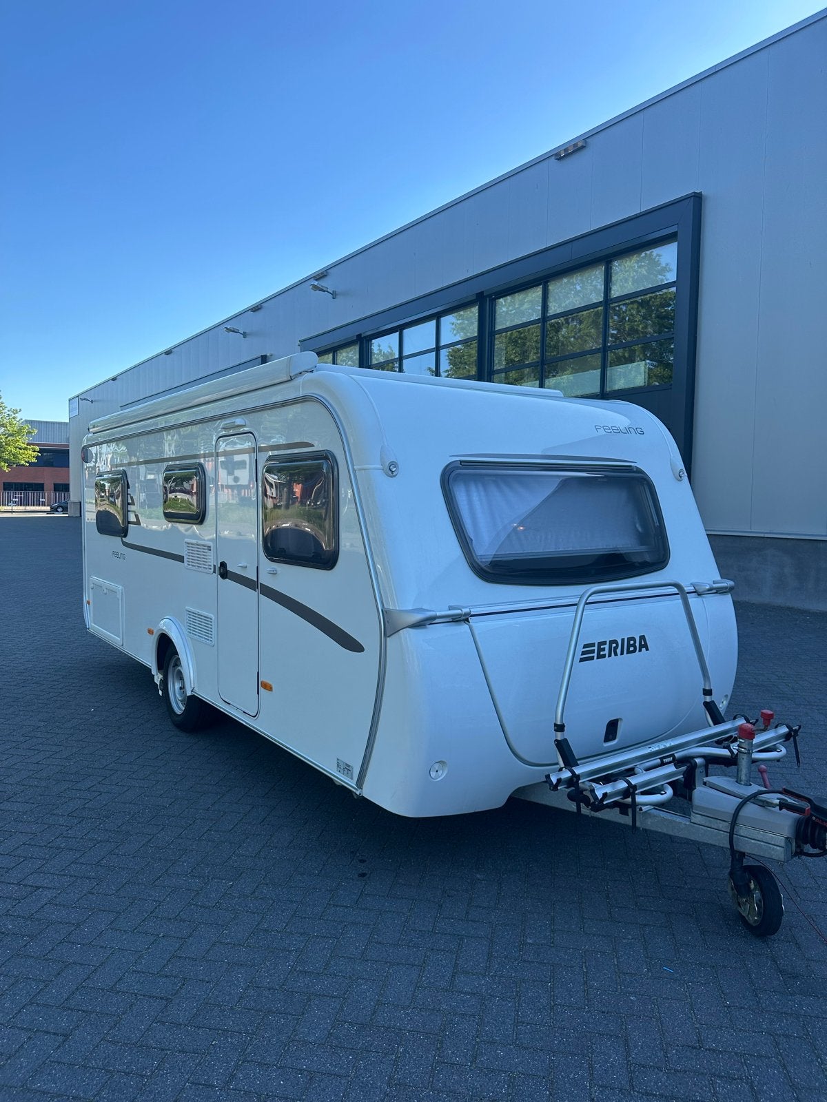 Eriba Feeling 442 - Compacte en complete caravan, Caravans en Kamperen, Caravans, Rondzit, Uitbouw voortent, Omvormbare zithoek