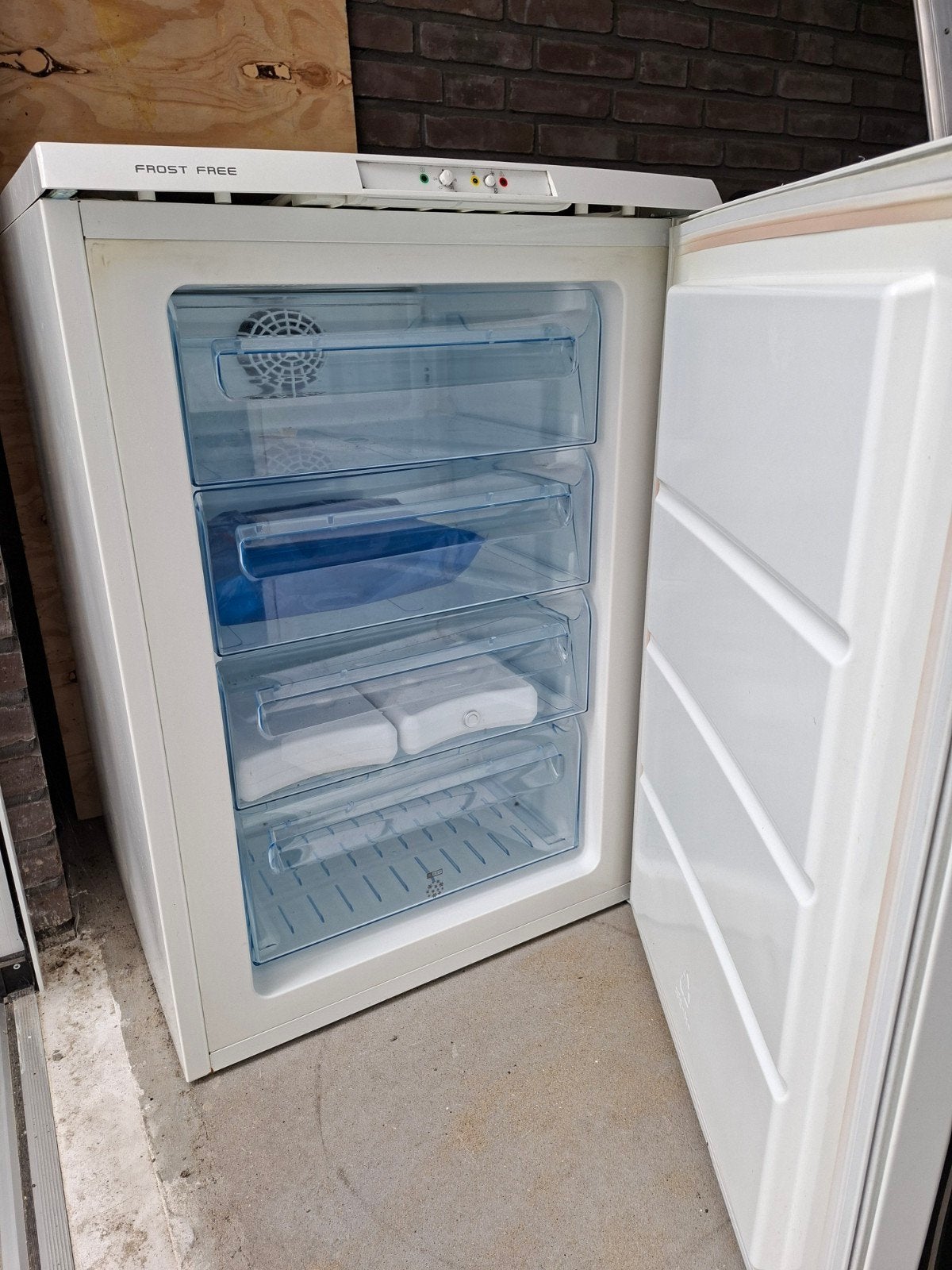 Electrolux TT100FF Vrieskast - 4 lades