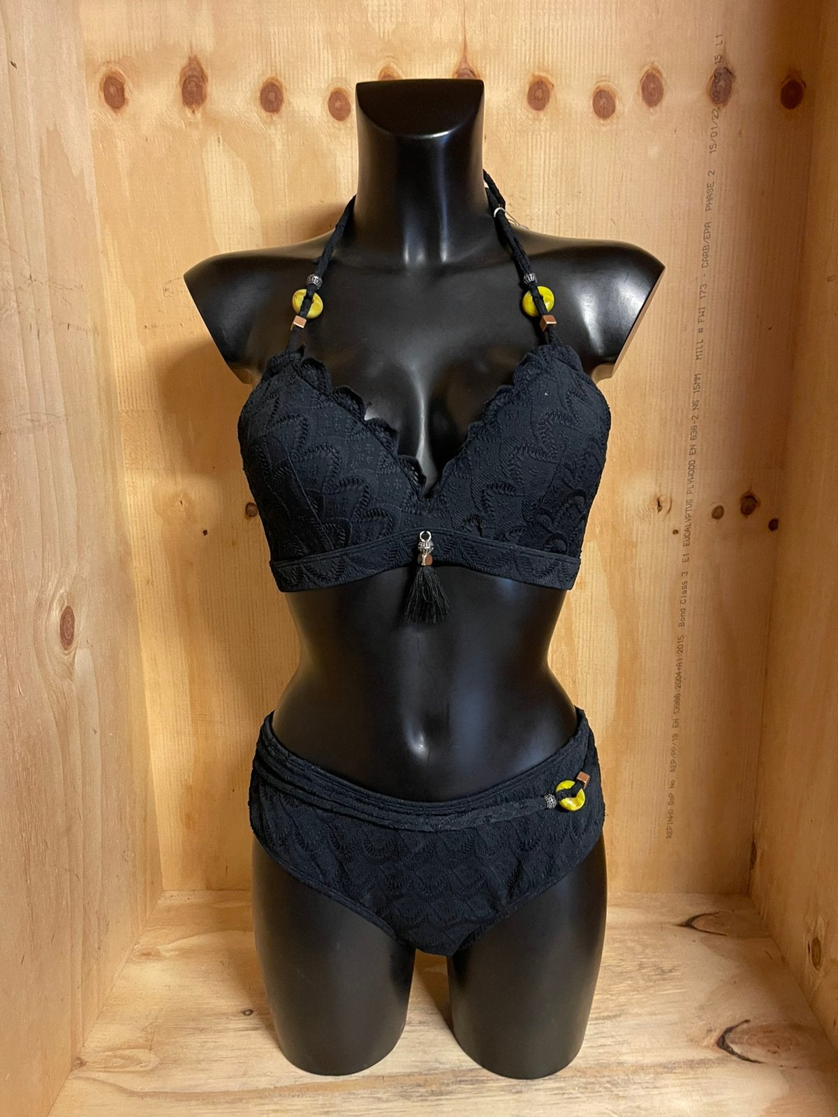 Lingadore halter bikini maat 38b zwart gehaakt, Verzenden, Nieuw, Zwart, Bikini