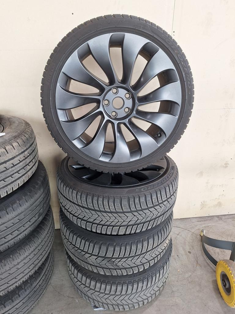 Tesla Model Y Winterset 20 Inch Origineel, Auto-onderdelen, Banden en Velgen, Banden en Velgen, Winterbanden, 21 inch, 255 mm