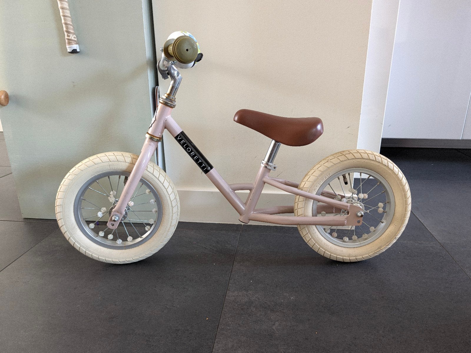 Veloretti loopfiets/driewieler - Roze, Ophalen, Gebruikt, Velgrem, Veloretti