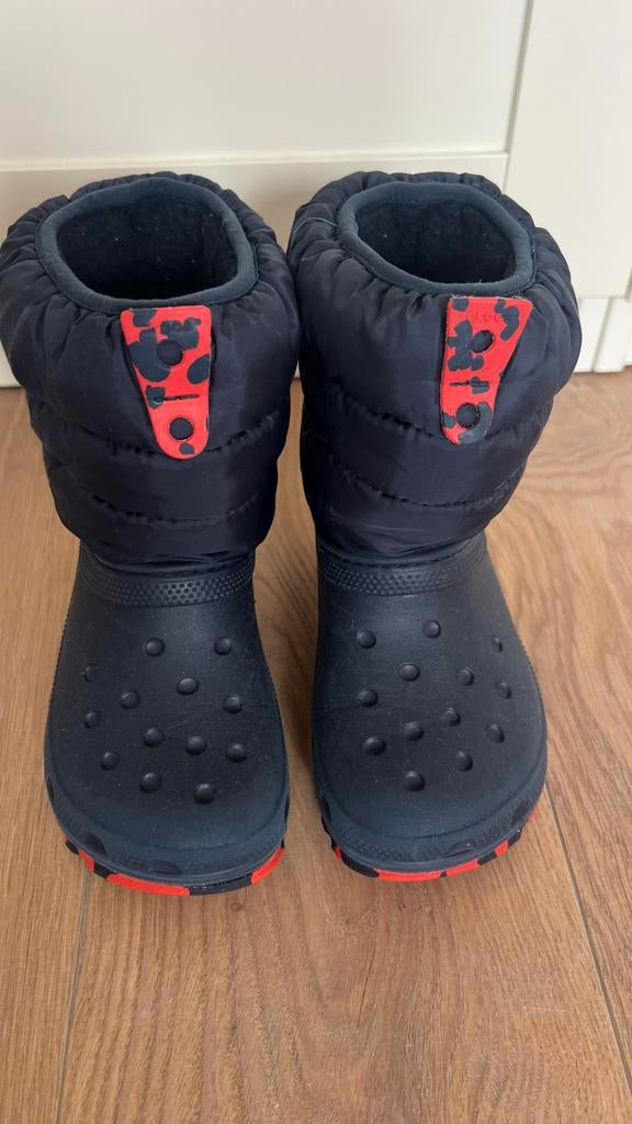 CROCS Warme Puffy Laarzen - Donkerblauw - Maat C12/29, Kinderen en Baby's, Ophalen of Verzenden, Zo goed als nieuw, Laarzen
