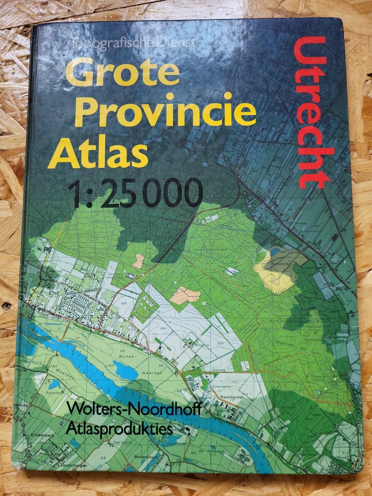 Grote provincie atlas Utrecht 1:25000, Gelezen, Overige atlassen, Ophalen of Verzenden, 1800 tot 2000