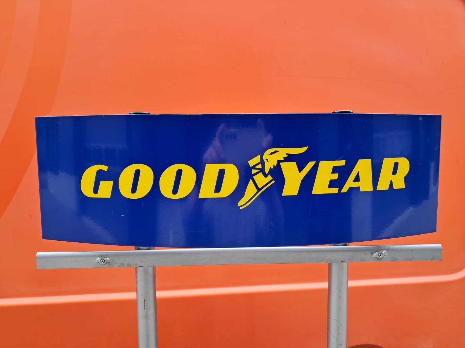Goodyear banden reclame display 173cm met Goodyear Logo., Verzamelen, Ophalen, Eu, Gebruikt, Eu