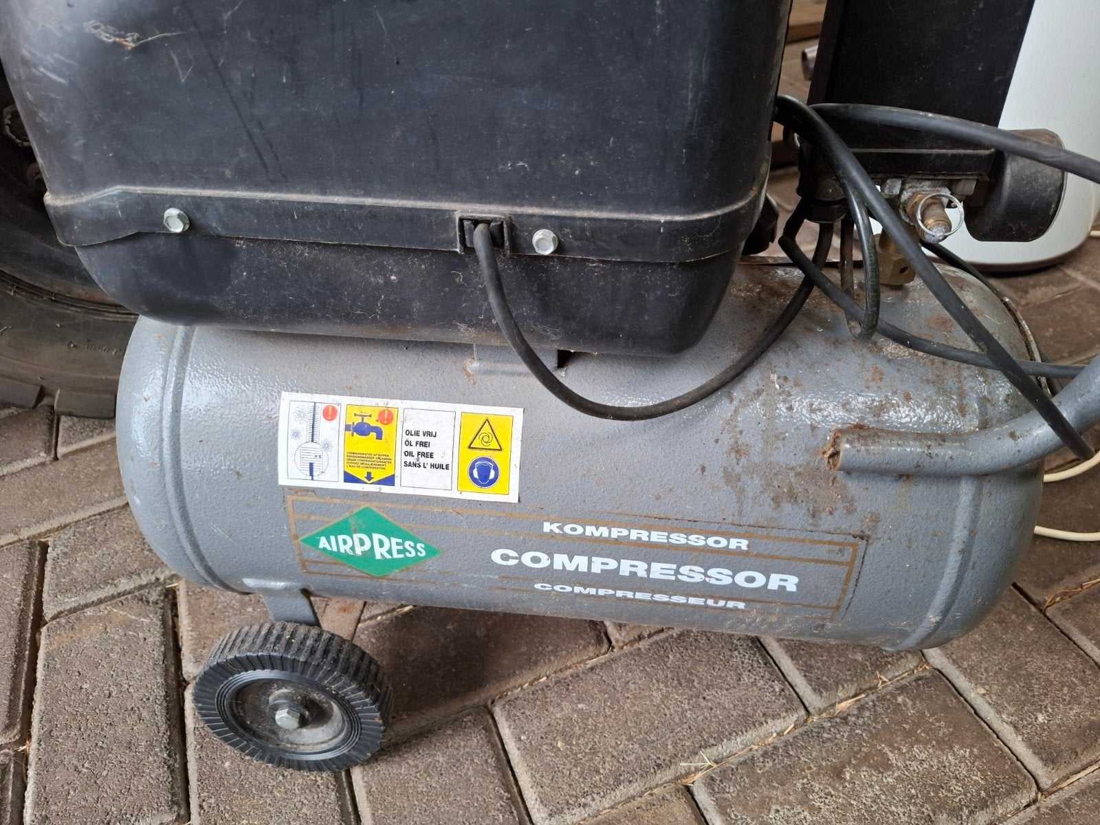 Airpress Compressor - Gebruikt, Ophalen, Gebruikt, 6 tot 10 bar, 25 tot 100 liter