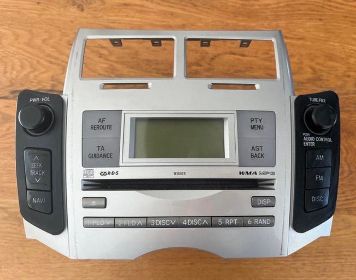 Toyota Yaris Radio CD Speler W58824 (2008), Ophalen, Gebruikt