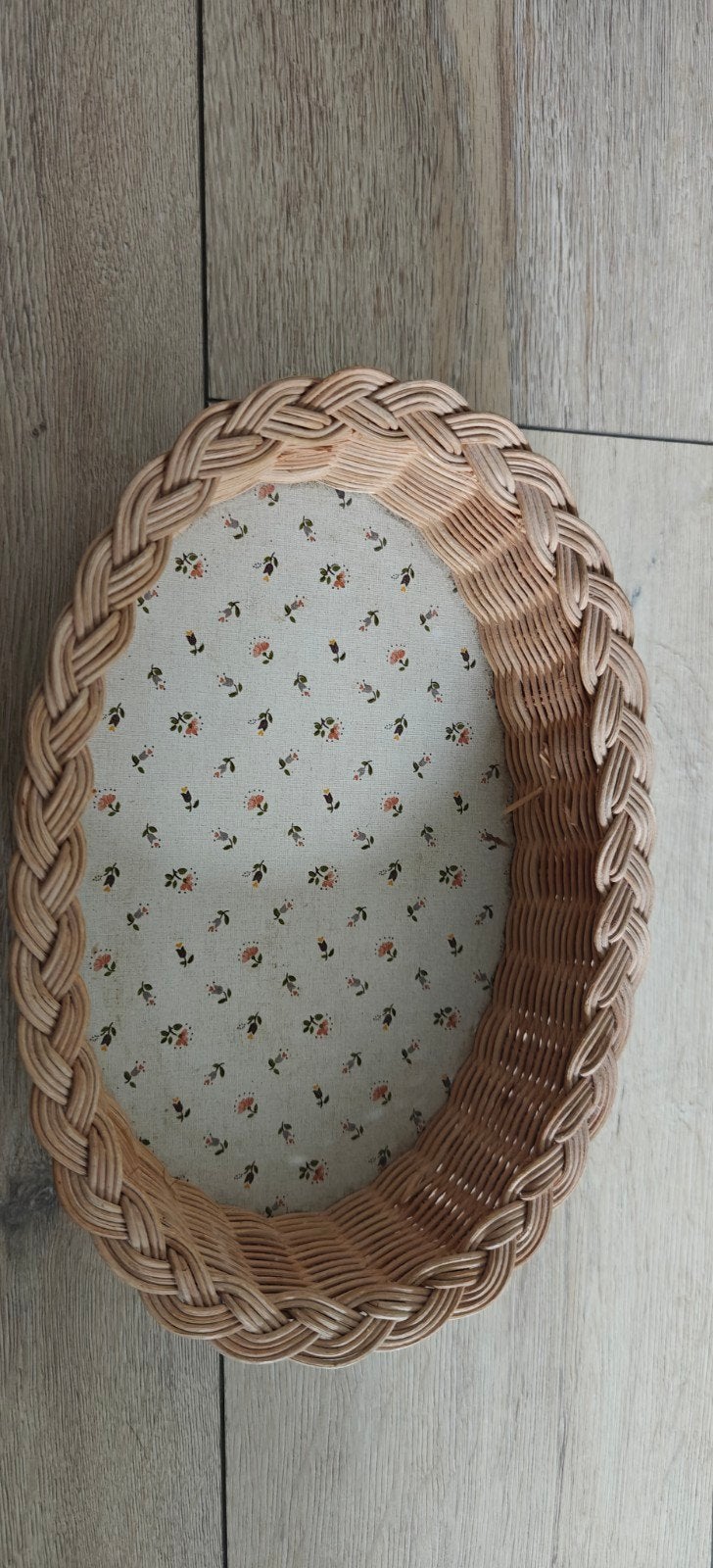 Rieten Mandje met Bloemenpatroon - Zo goed als nieuw, Ophalen of Verzenden