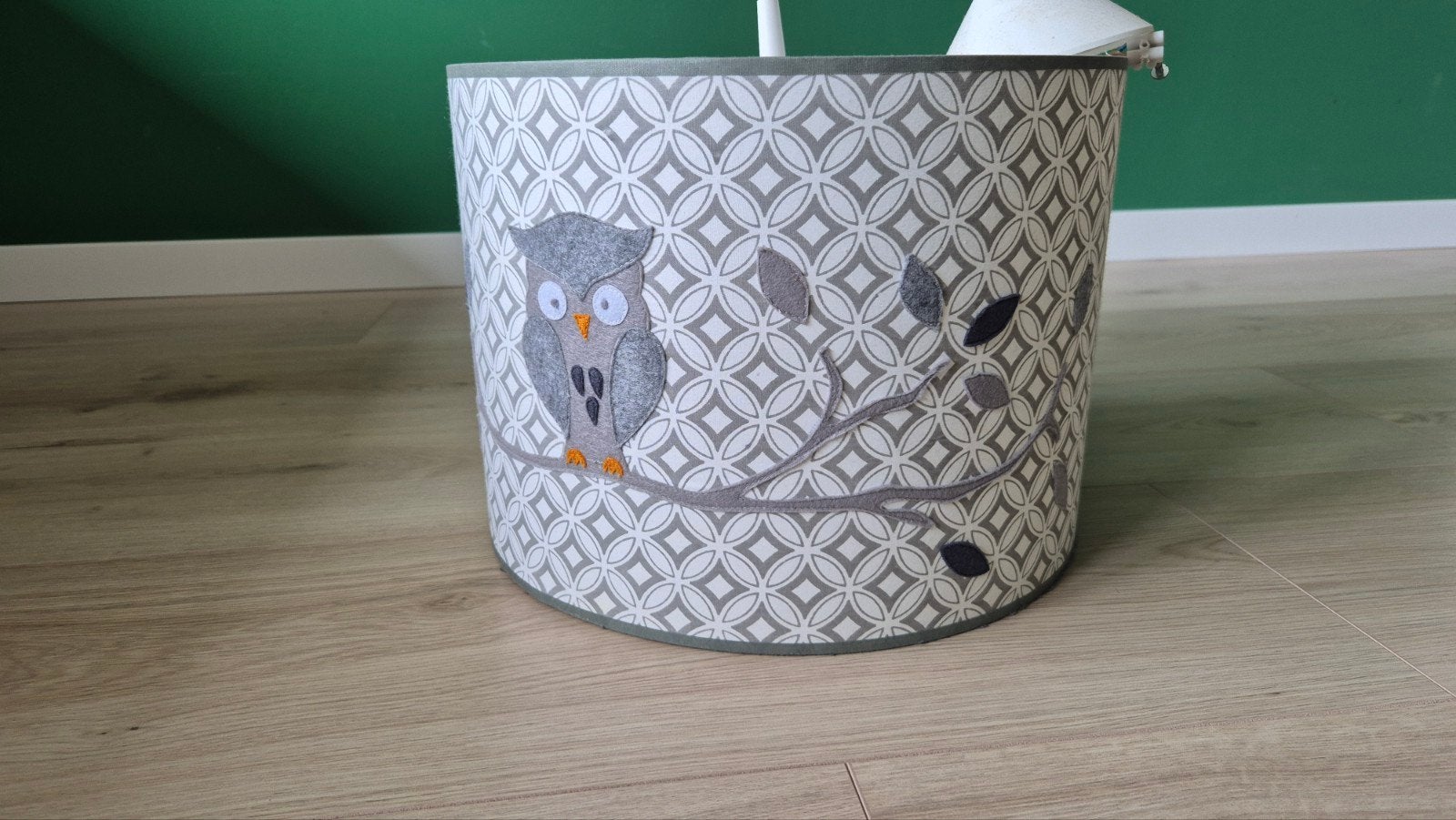 Mooie hanglamp met uil voor kinderkamer incl. warm licht LED, Gebruikt, Overige merken, Ophalen of Verzenden, Grijs