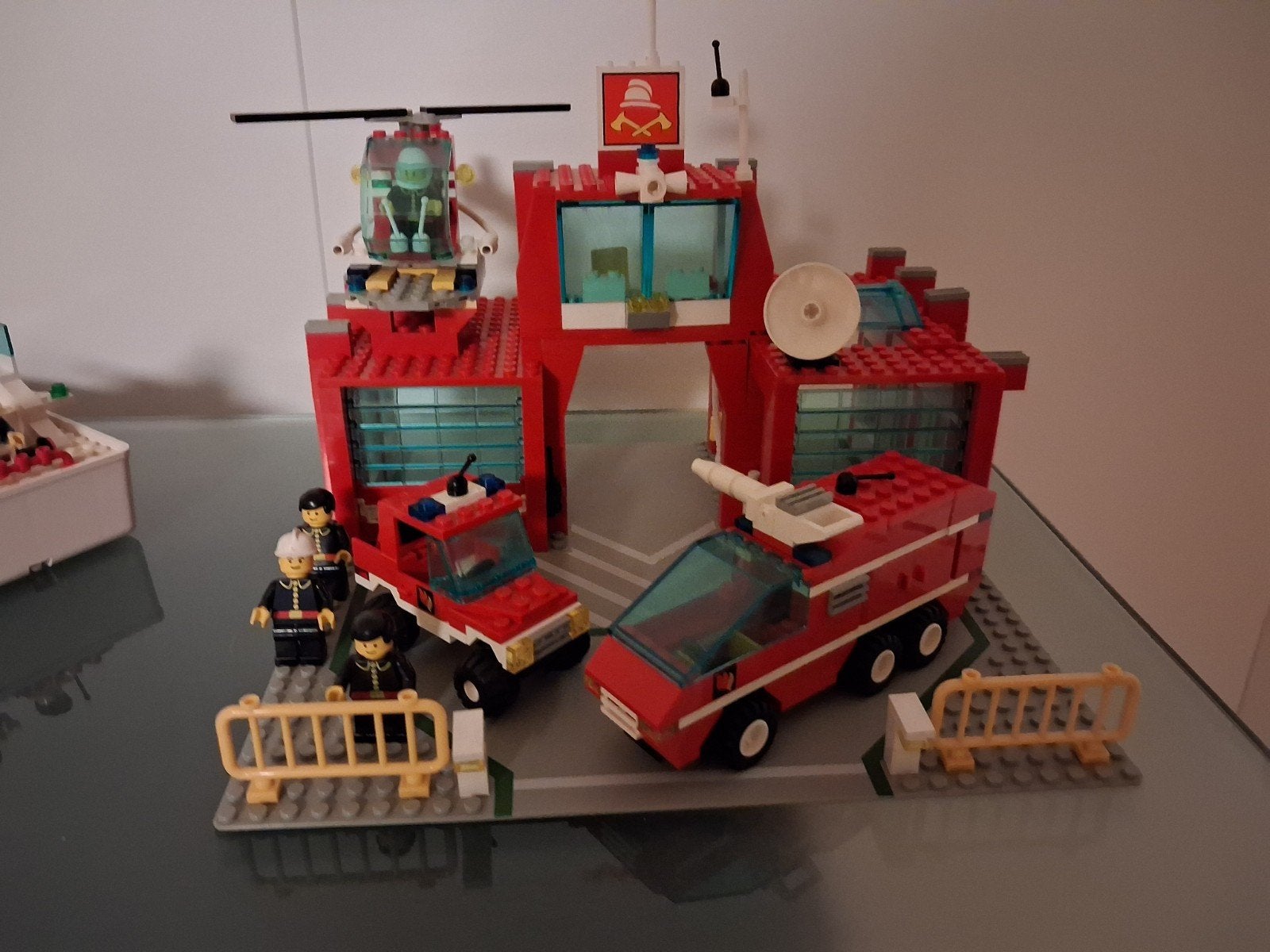 Lego 6389 Brandweerkazerne compleet, Kinderen en Baby's, Speelgoed | Duplo en Lego, Lego, Ophalen of Verzenden, Complete set, Compleet
