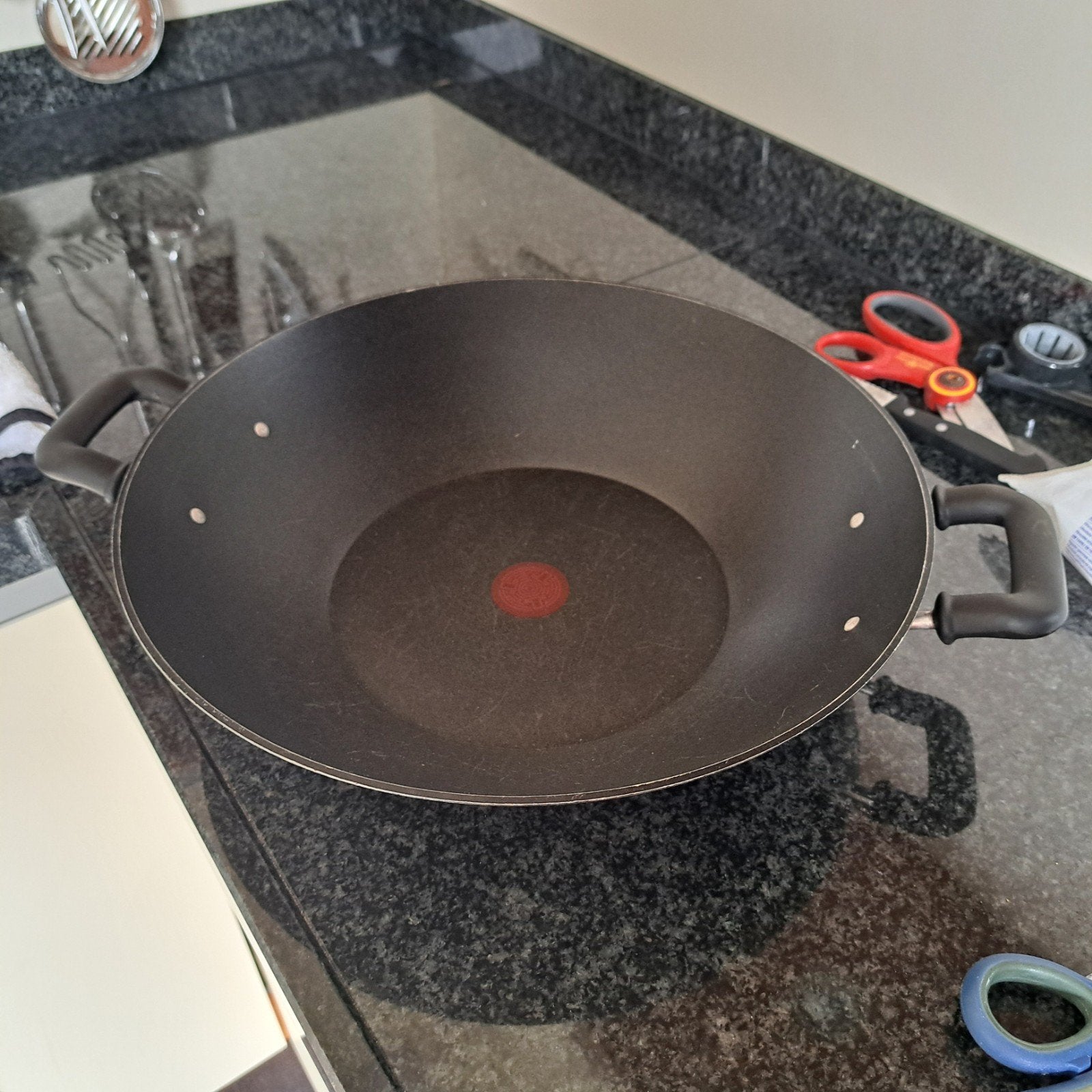 Tefal Wokpan - Zo goed als nieuw, Huis en Inrichting, Tefal, Antiaanbaklaag, Aluminium, Ophalen of Verzenden