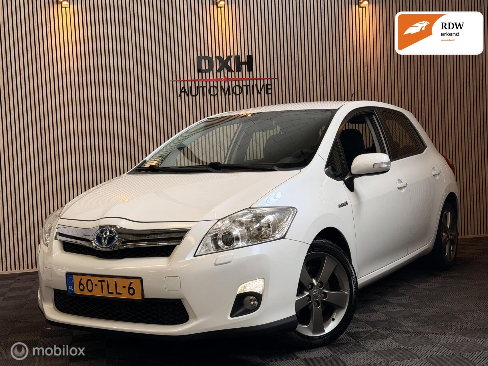 Toyota Auris 1.8 Full Hybrid Executive APK-9/2027 XENON NAVI, Euro 5, 136 pk, Gebruikt, Zwart