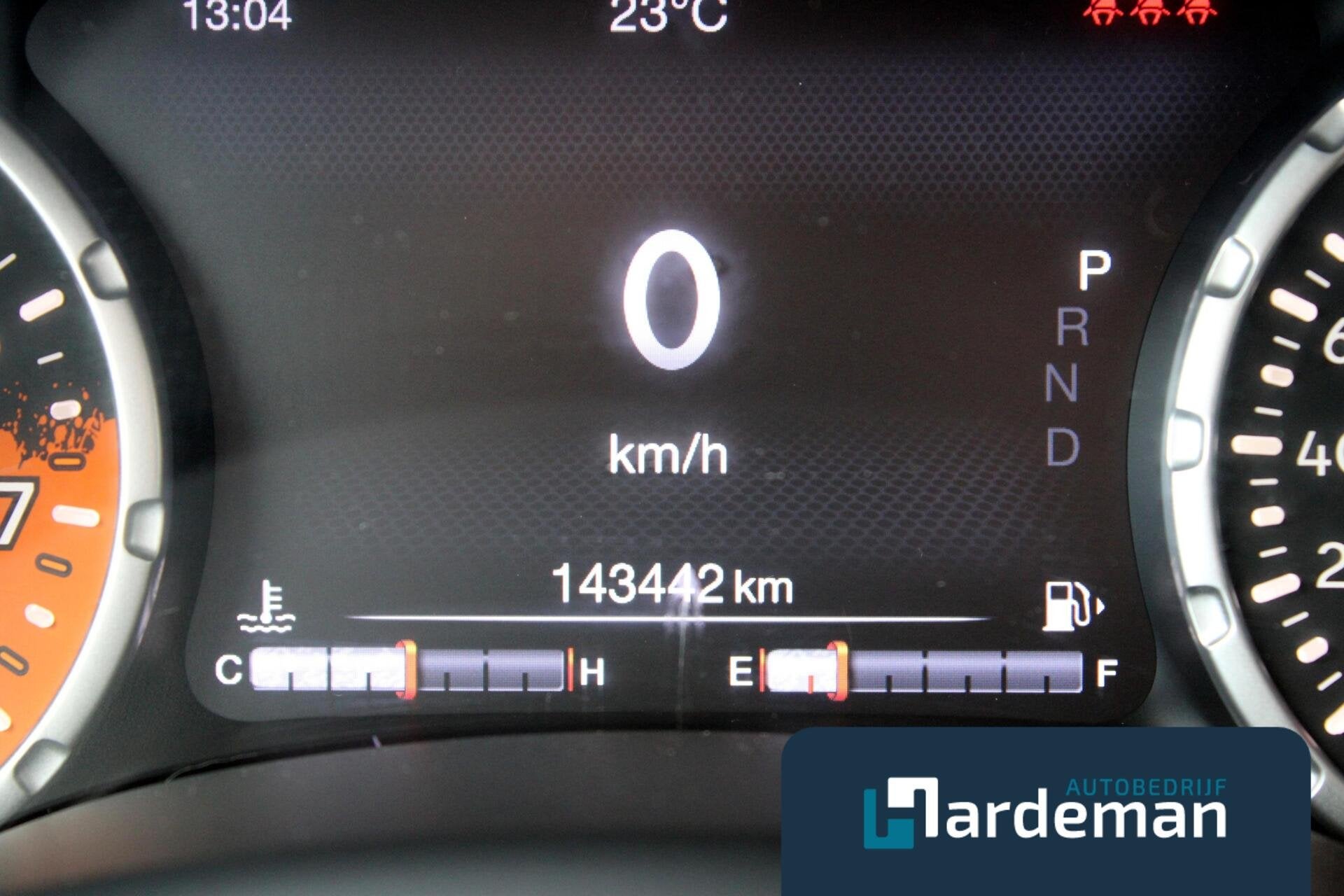 Jeep Renegade 1.4 MultiAir Limited Trekhaak Xenon, Stof, Gebruikt, 4 cilinders, Met garantie (alle)