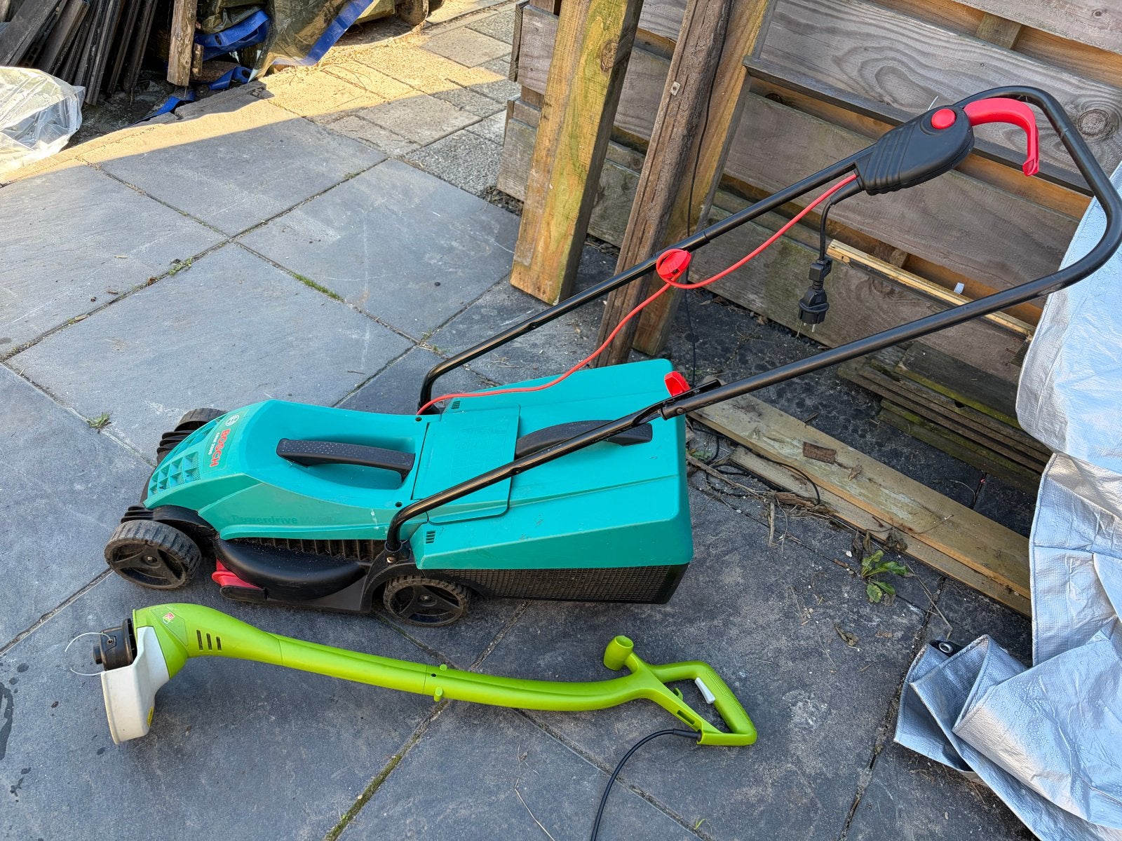 Grasmaaier Bosch ARM 3200 en kantjesmaaier Central Park, Ophalen, Cirkelmaaier, Gebruikt, Elektrische grasmaaier
