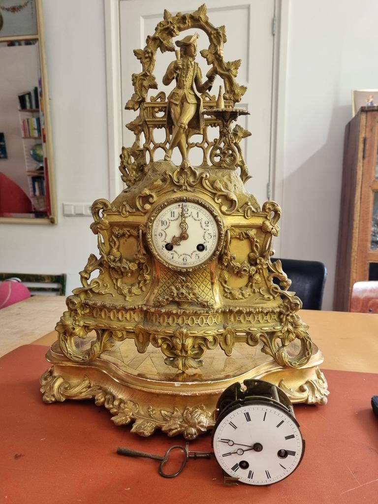 Antieke Franse vergulde régule schouwklok, Antiek en Kunst, Ophalen