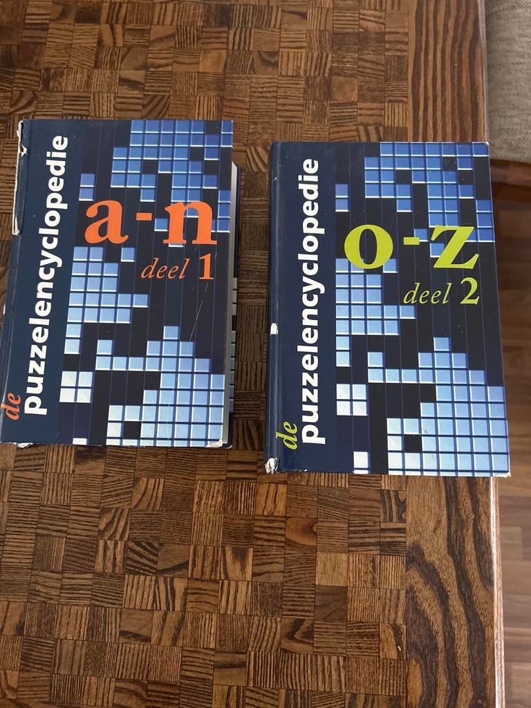 De Puzzelencyclopedie - Deel 1 (A-N) en Deel 2 (O-Z), Ophalen of Verzenden, Zo goed als nieuw