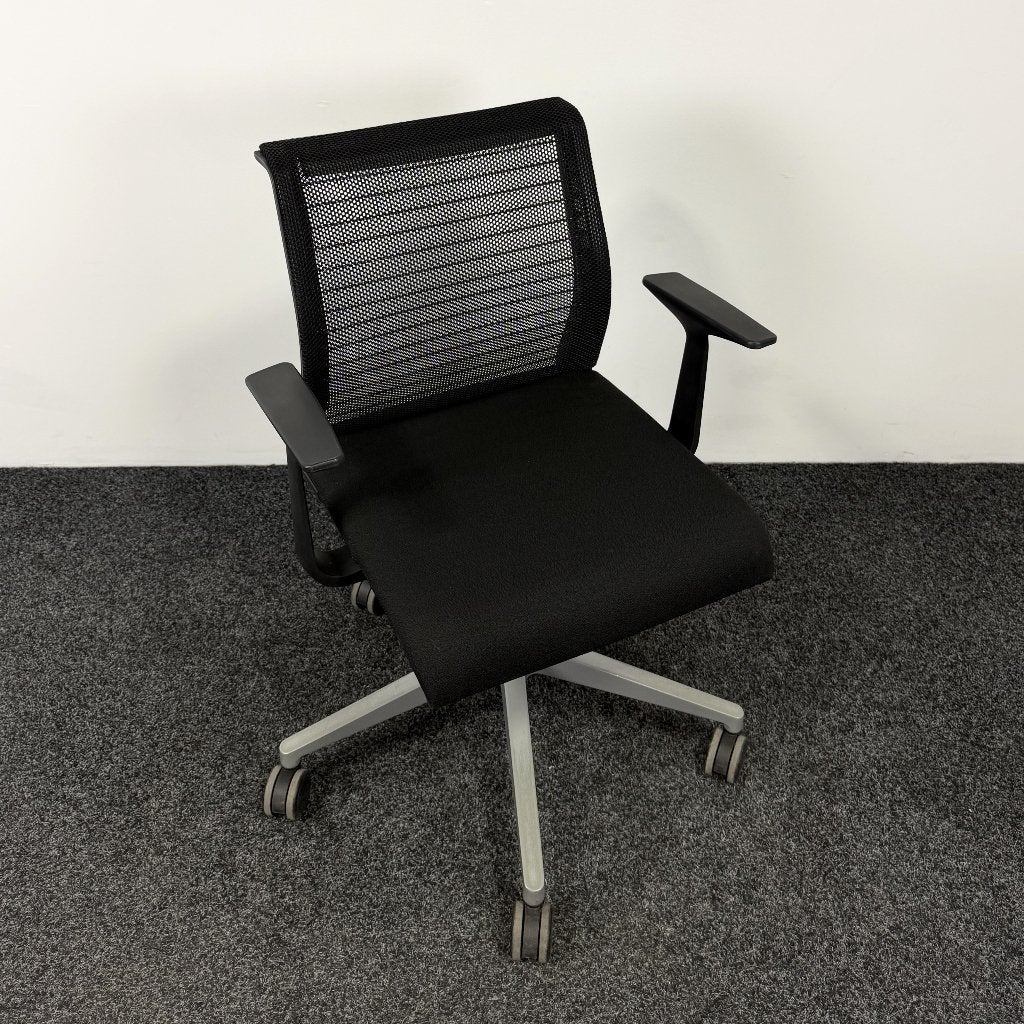 Vergaderstoel Steelcase Think | Verrijdbaar 26261, Huis en Inrichting, Stoelen, Ophalen, Gebruikt, Zwart, Eén