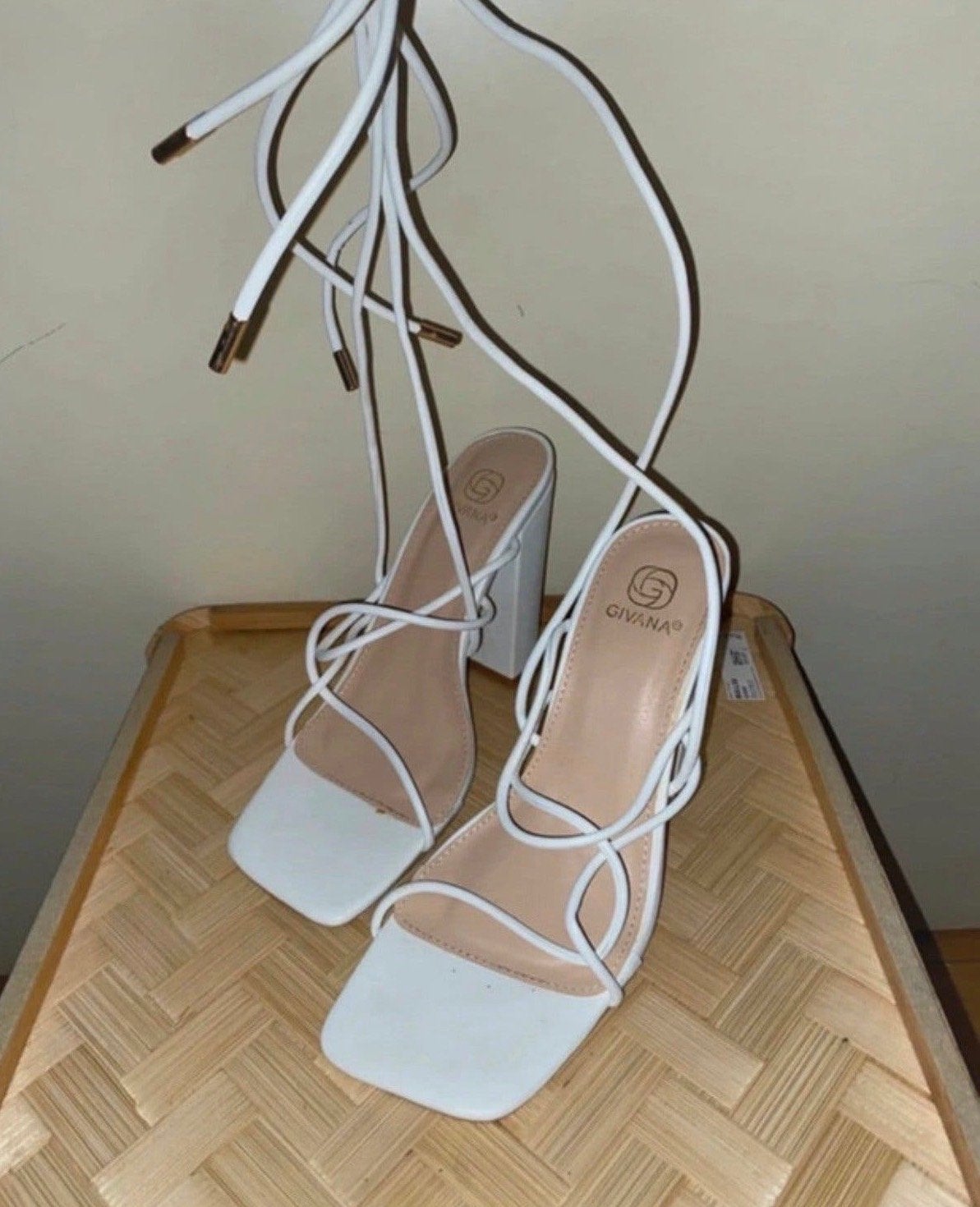 Witte Givana Sandalen met Blokhak - Maat 37, Ophalen of Verzenden, Zo goed als nieuw, Wit, Sandalen of Muiltjes