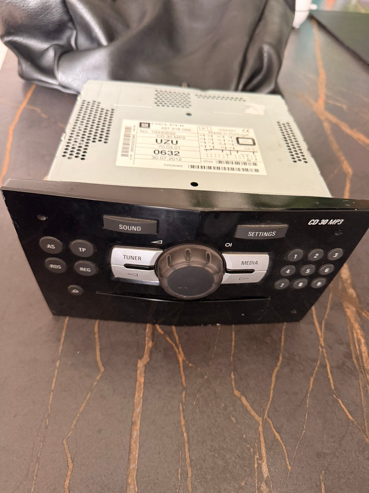 Zeldzame Opel Corsa D Radio CD 30 MP3 – met DAB & AUX, Verzenden, Zo goed als nieuw