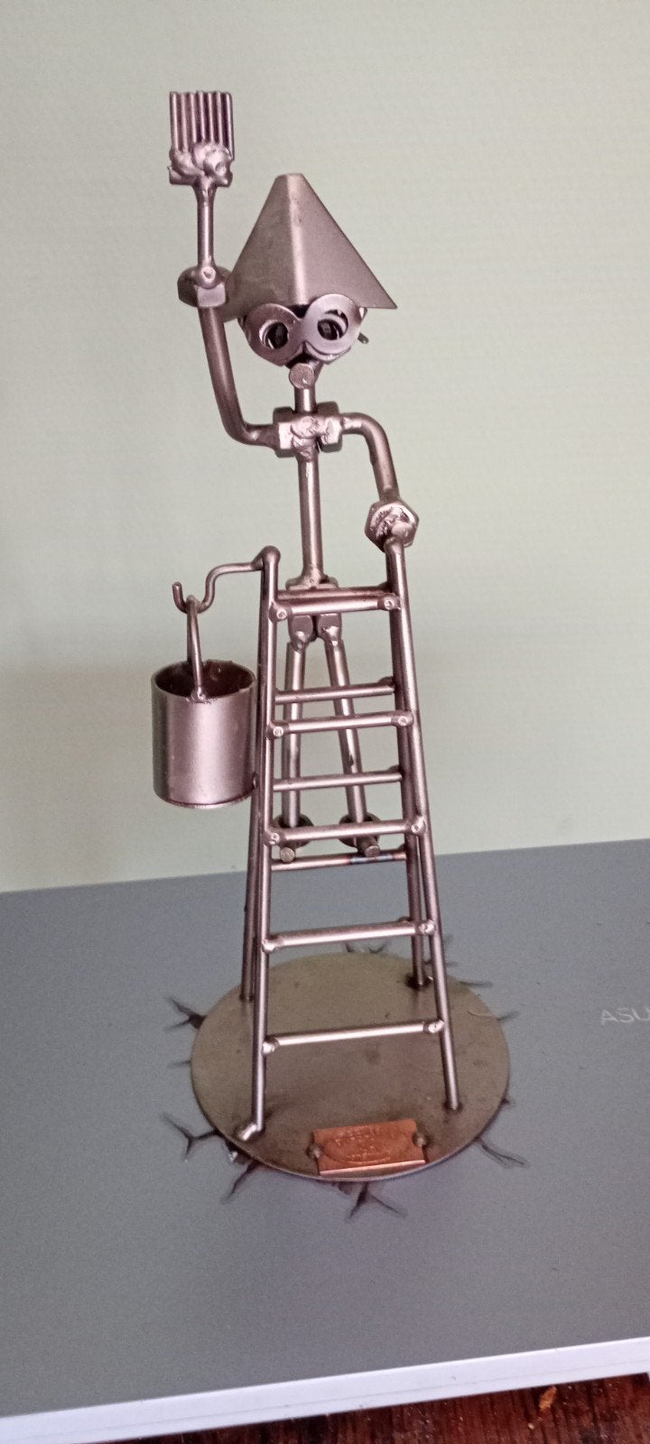 Metalen beeldje van schilder op ladder met emmer, Ophalen, Handgemaakt, 20 - 50 cm, Beeld