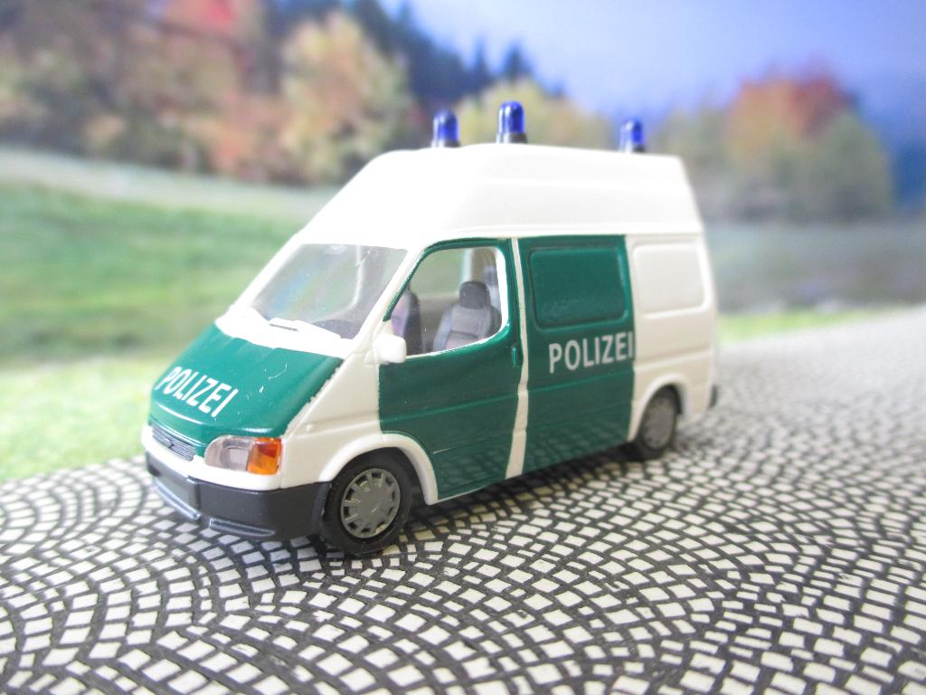 Ford Transit Mk.3 Facelift SWB Hightop POLIZEI wit / groen, Ophalen of Verzenden, Zo goed als nieuw, Bus of Vrachtwagen, Rietze