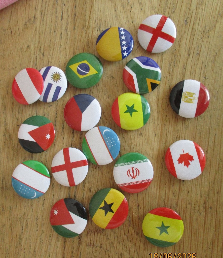 wk buttons dekamarkt zie tekst, Dekamarkt, Ophalen of Verzenden