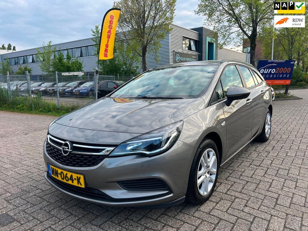 Opel Astra Sports Tourer 1.0 Edition - Lmv - Navi - Keurig, Voorwielaandrijving, Gebruikt, 1178 kg, Bruin