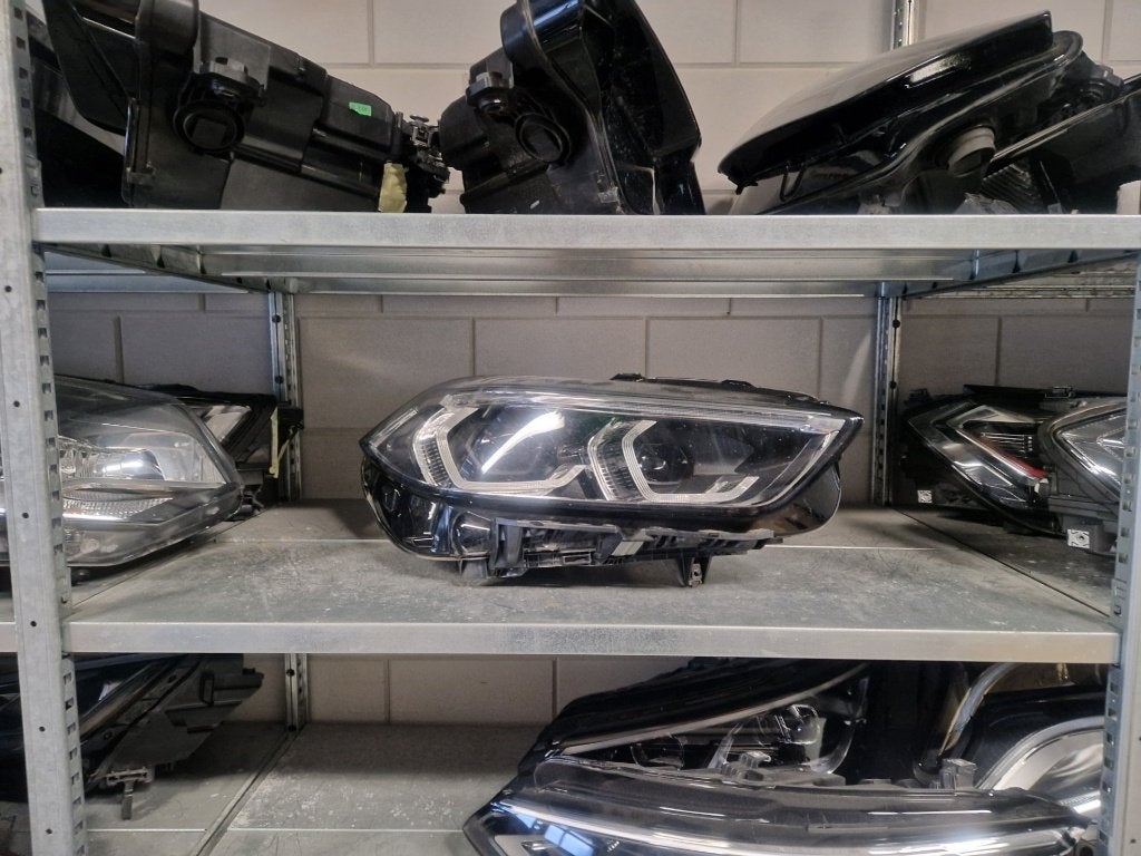 Bmw 1 serie F40 VOL LED koplamp rechts, Auto-onderdelen, Ophalen of Verzenden, Gebruikt, BMW