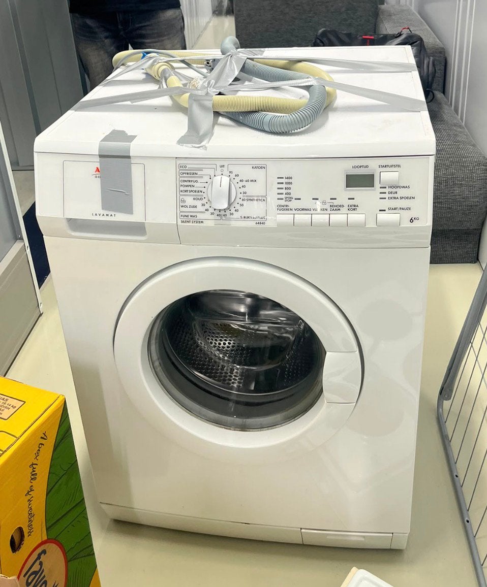 Wasmacine AEG goedwerkend (wegens verhuizing aangboden), Ophalen, 1200 tot 1600 toeren, Minder dan 85 cm, 4 tot 6 kg