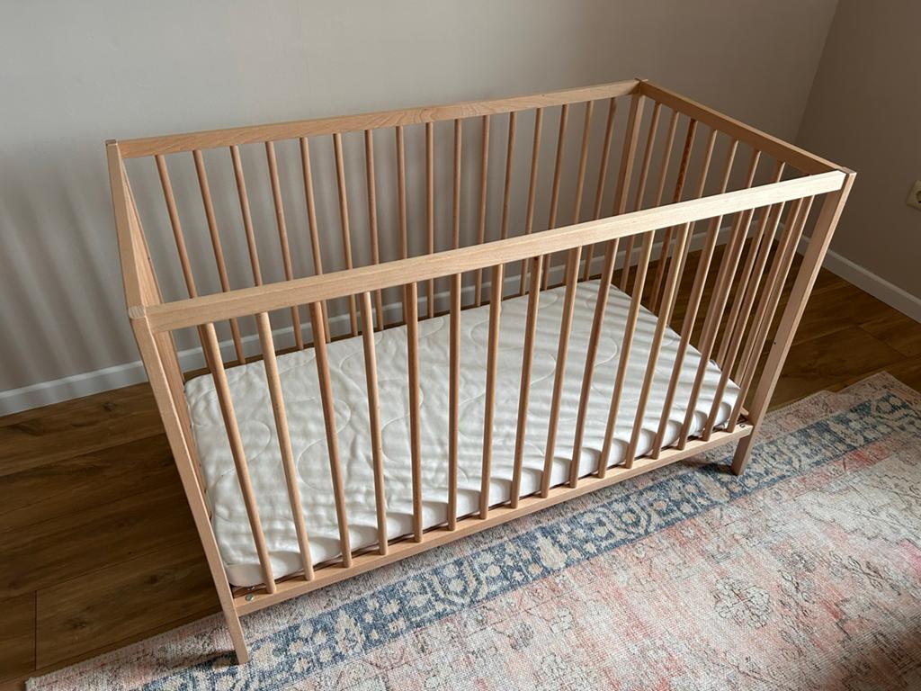 Babybedje met matras, Kinderen en Baby's, Babywiegjes en Ledikanten, Ophalen, Ledikant