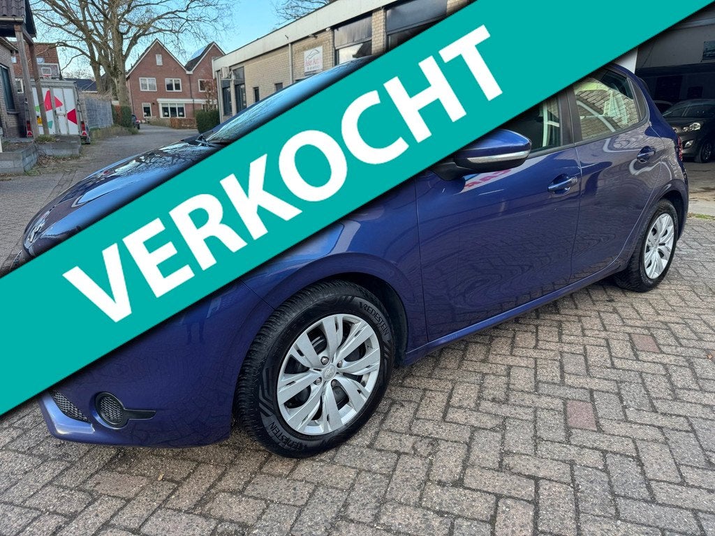Peugeot 208 1.2 VTi Active AIRCO ORG 176985 KM NAP NW APK 17, Voorwielaandrijving, Euro 5, Gebruikt, 31 €/maand