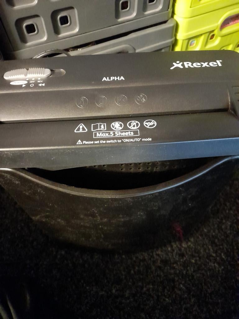 Rexel Alpha papierversnipperaar - Max 5 vellen, Diversen, Ophalen of Verzenden, Gebruikt