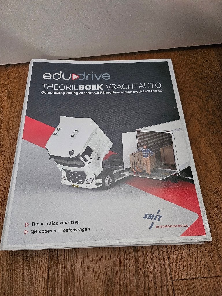 EDU Drive theorieboek vrachtwagen, Boeken, Ophalen of Verzenden, Alpha, Zo goed als nieuw, Niet van toepassing