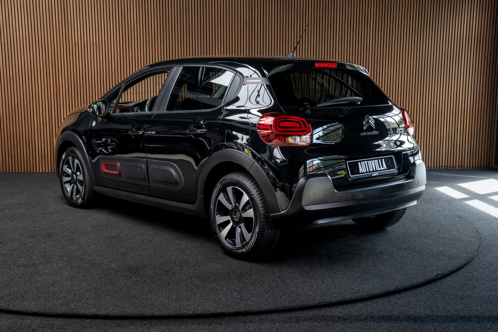 Citroën C3 1.2 Climate C. Navi PDC LM velgen Carplay Cruise, Voorwielaandrijving, 83 pk, Stof, Gebruikt