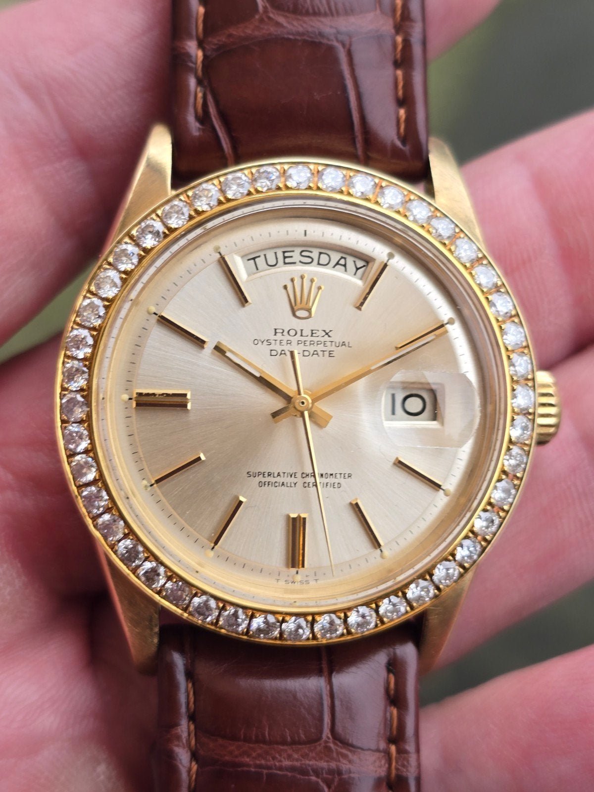 Rolex Oyster Perpetual Day-Date 18Krt briljanten lunette, Sieraden, Tassen en Uiterlijk, Leer, Rolex, Polshorloge, Ophalen of Verzenden