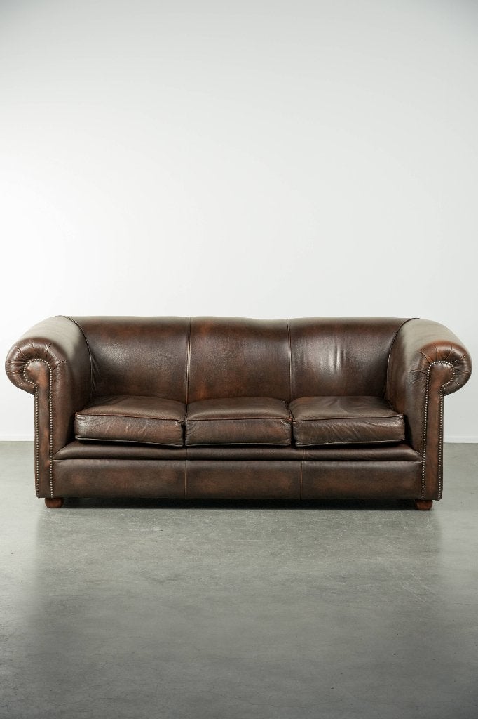 Luxe bruine rundleren gladde chesterfield bank, Huis en Inrichting, Banken | Bankstellen, Ophalen, Gebruikt, -, -