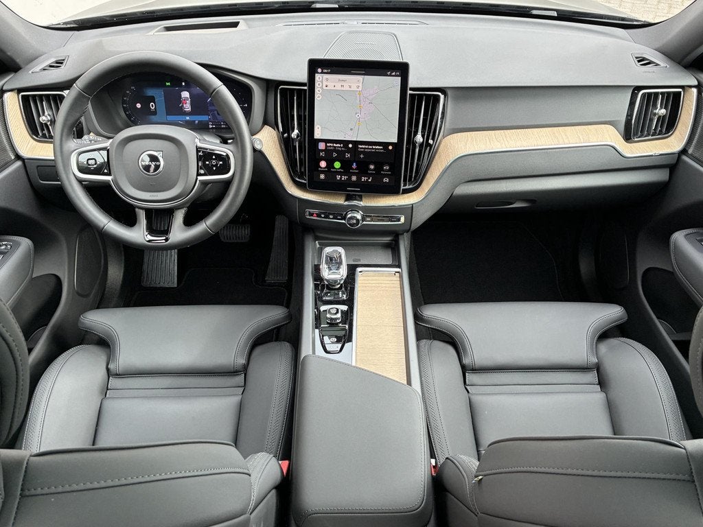 Volvo XC60 2.0 T8 Plug-in hybrid AWD Ultra Bright / Facelift, Auto's, Volvo, Automaat, Gebruikt, Euro 6, 4 cilinders