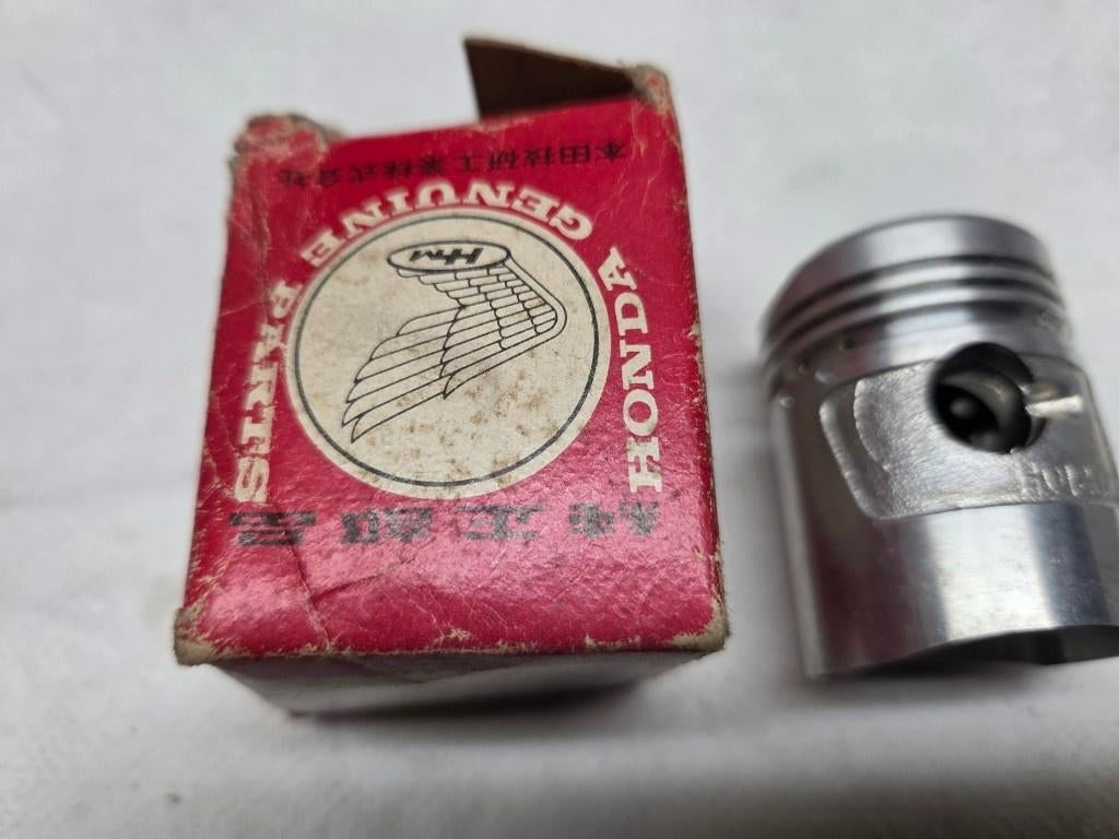 Honda zuigers origineel NOS Z50 Z50A  en scoopy ?, Ophalen, Nieuw, Honda