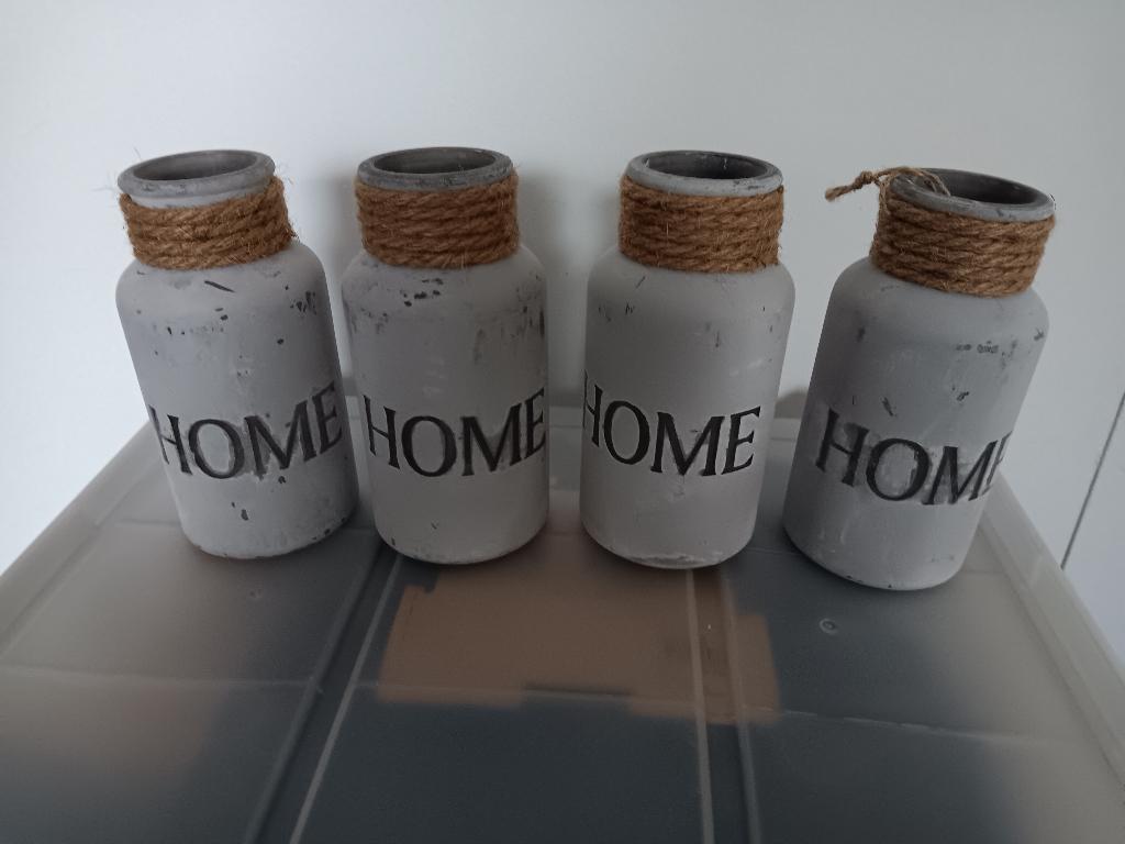 4 leuke nieuwe vintage vaasjes met riet en tekst, Huis en Inrichting, Woonaccessoires | Vazen, Ophalen, Overige kleuren, Nieuw