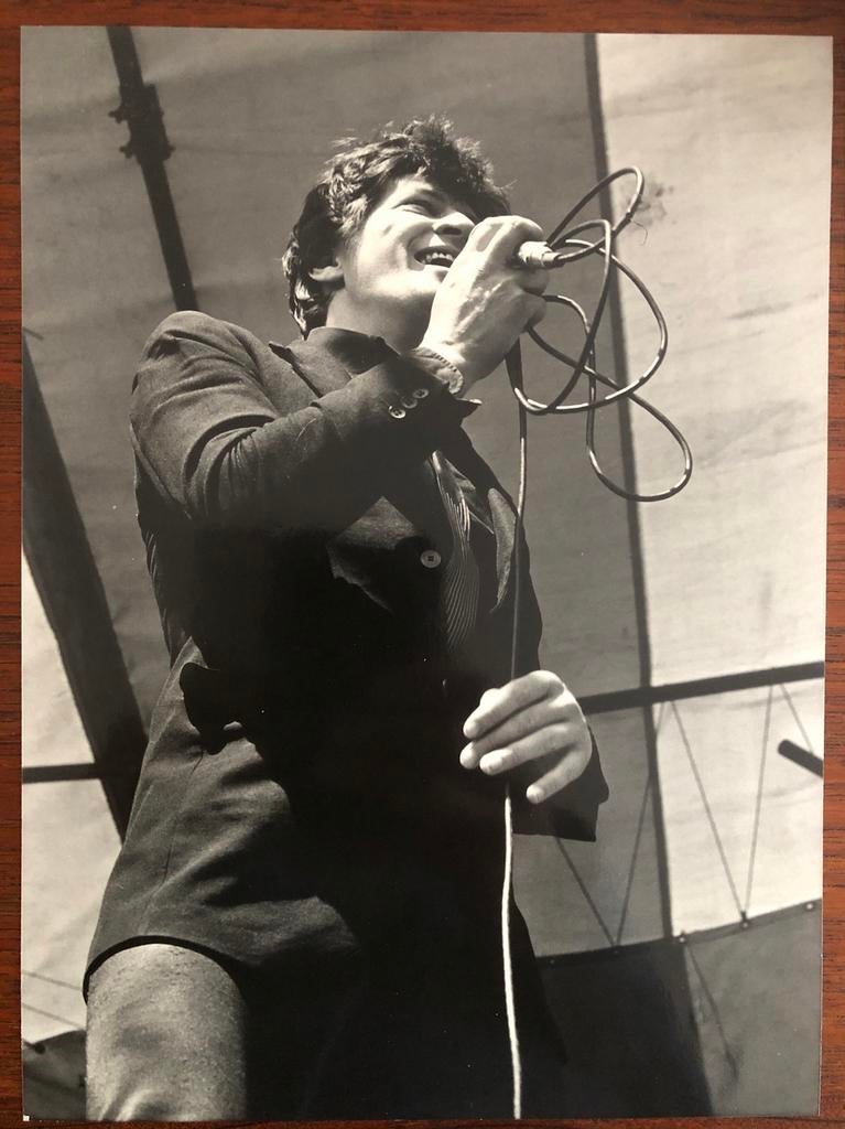 Originele zwart wit foto van Herman Brood: concert, Ophalen of Verzenden, Zo goed als nieuw, Foto of Kaart